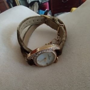 VTG Annie Klein Double Wrap Crushed Velvet Brown Band Watch, gold chain w/Heart